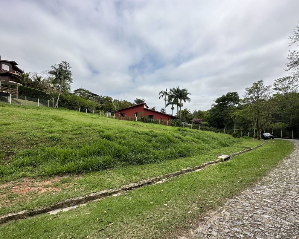 20231003_140816799_iOS