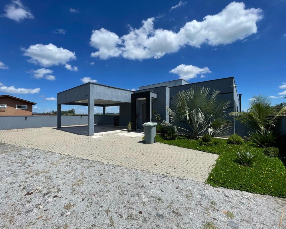 Casa de alto padrão em condomínio (1)