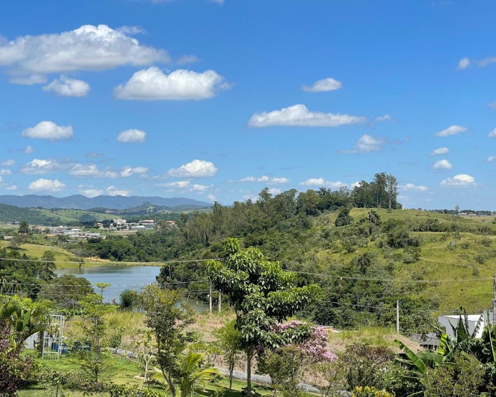Casa de alto padrão em condomínio (11)