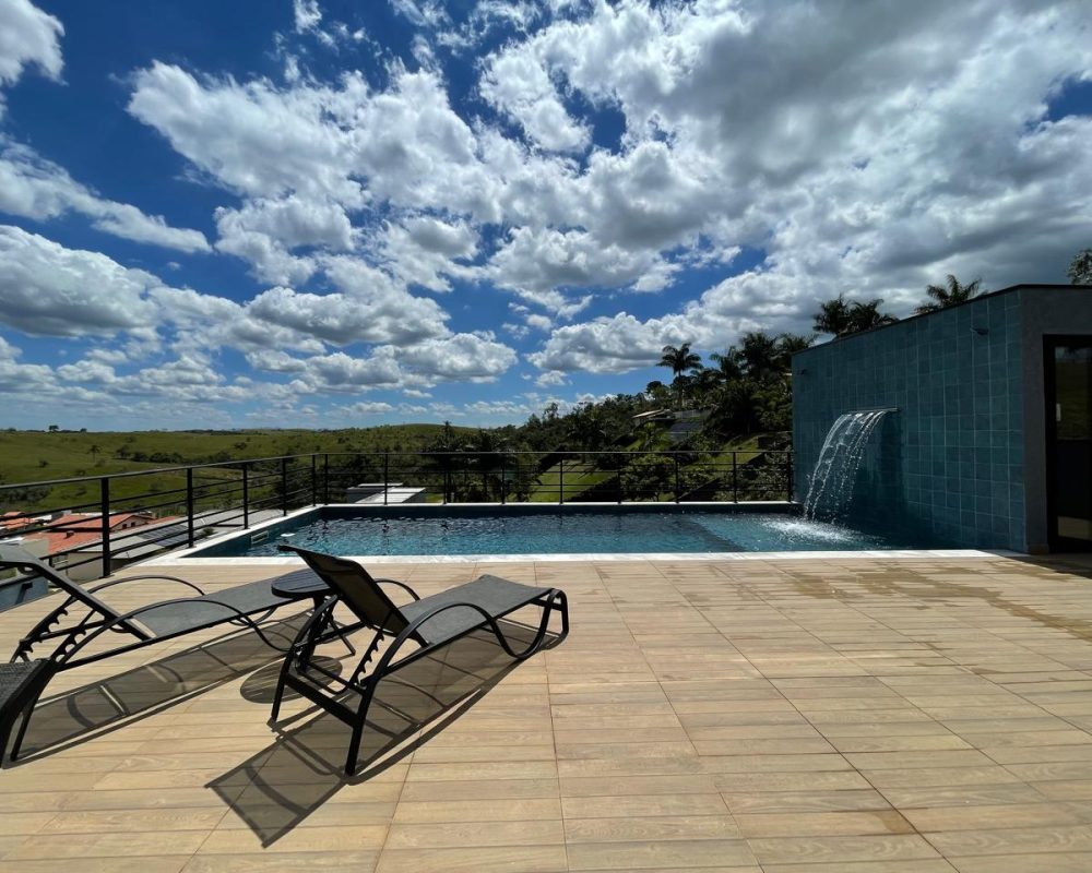 Casa de alto padrão em condomínio (18)