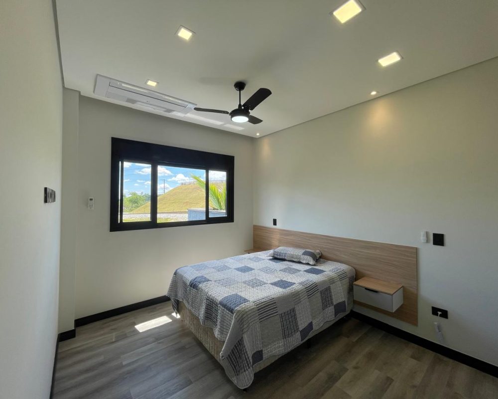 Casa de alto padrão em condomínio (2)