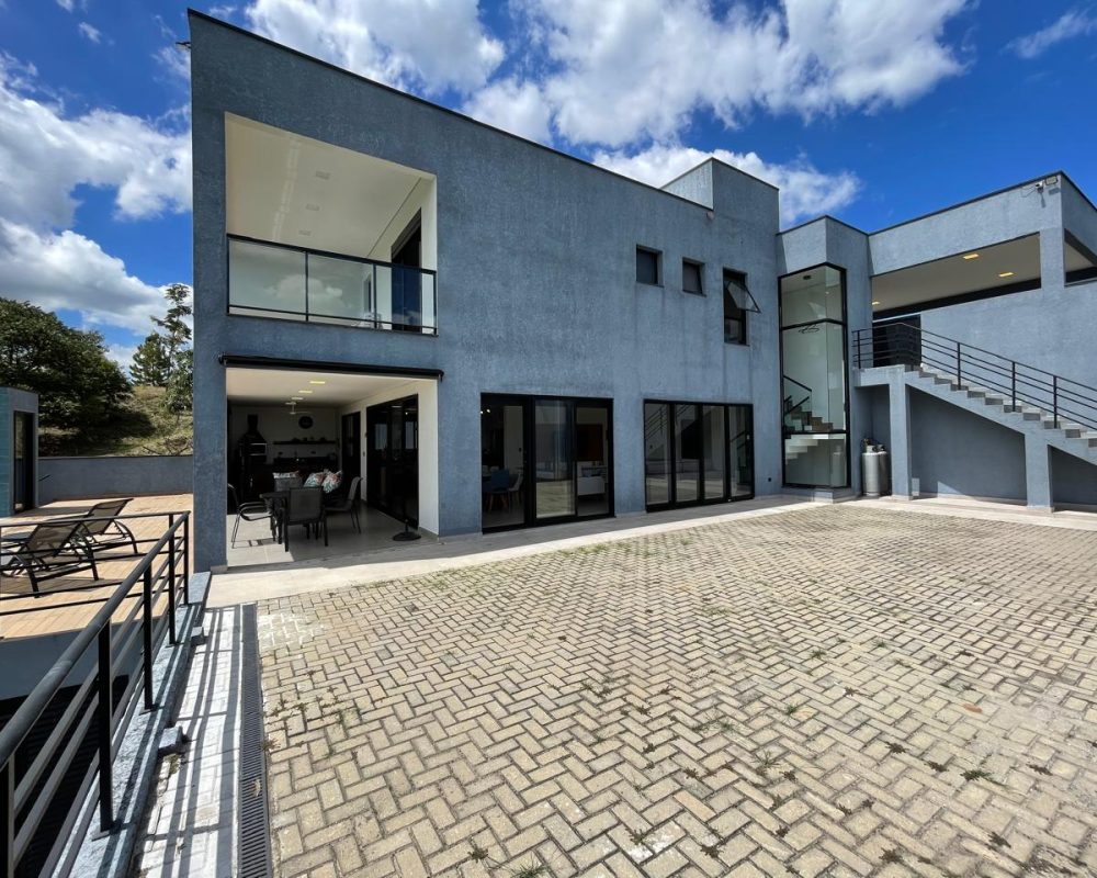 Casa de alto padrão em condomínio (21)