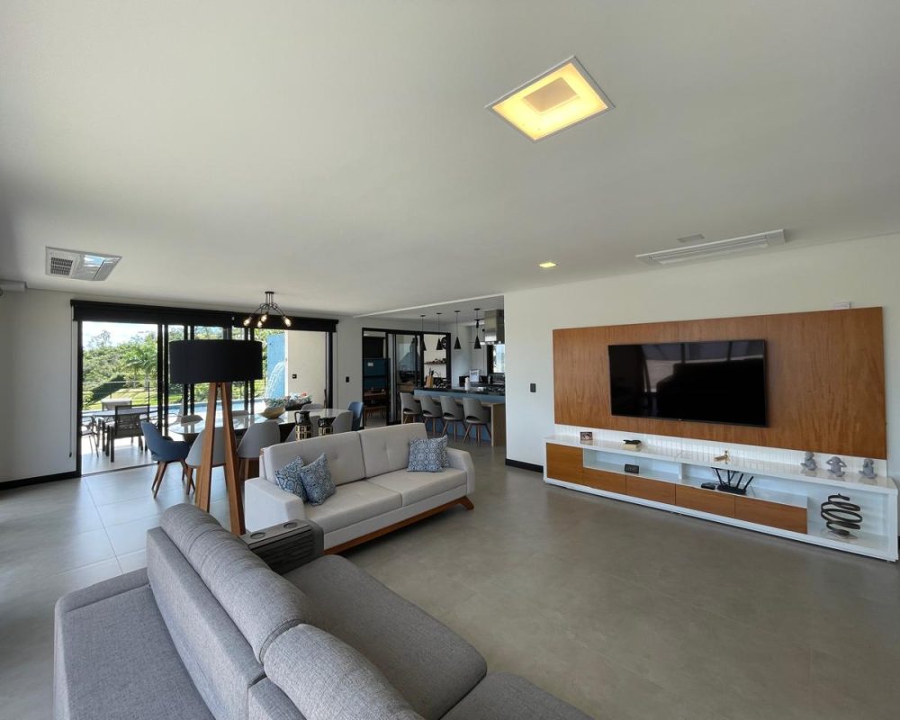 Casa de alto padrão em condomínio (25)