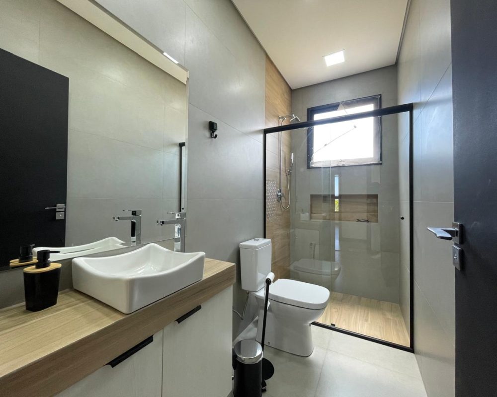 Casa de alto padrão em condomínio (3)