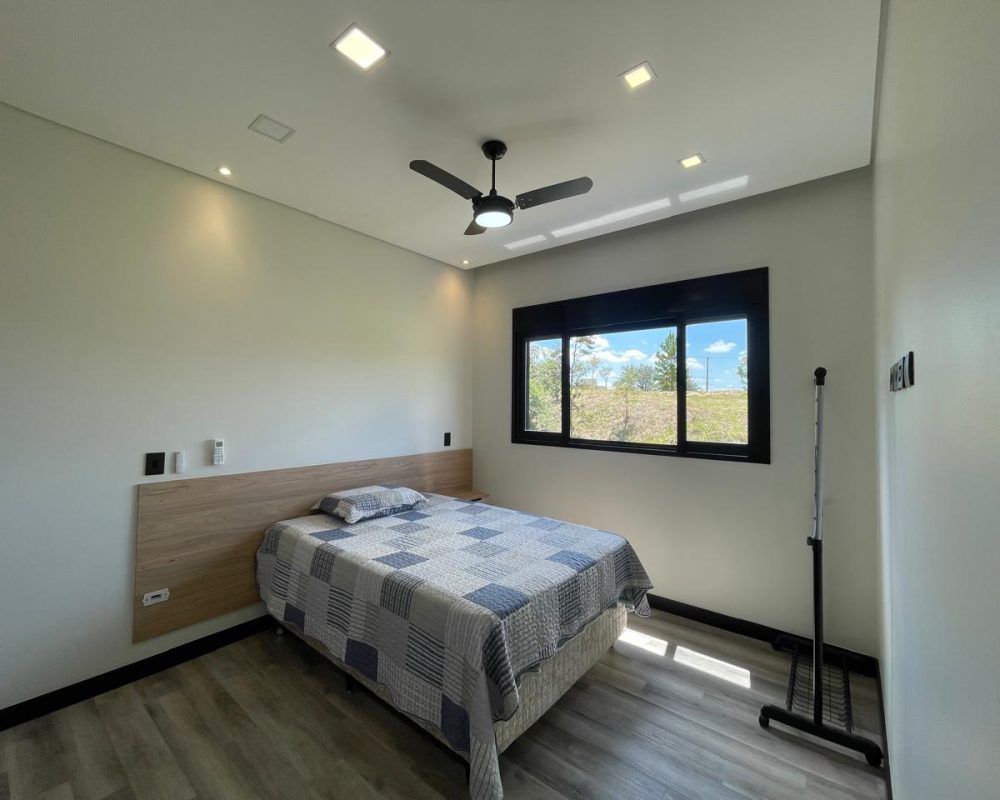 Casa de alto padrão em condomínio (6)