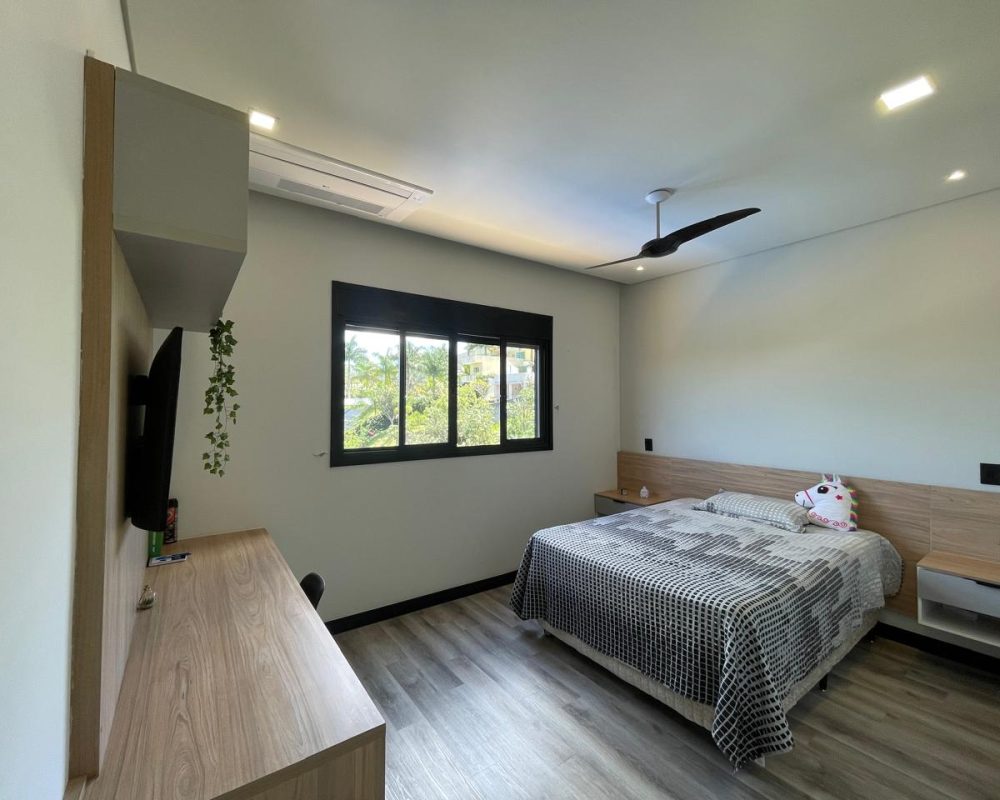 Casa de alto padrão em condomínio (9)