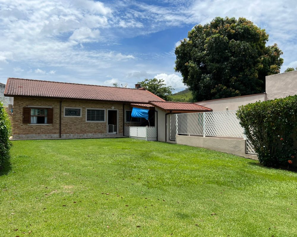 Casa no Centro de Guararema (23)