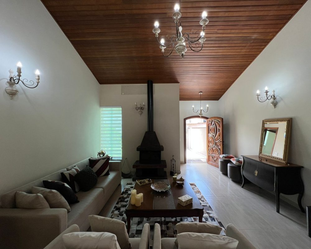 Casa no Centro de Guararema (8)