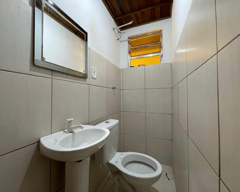 Casa no centro de Guararema (1)