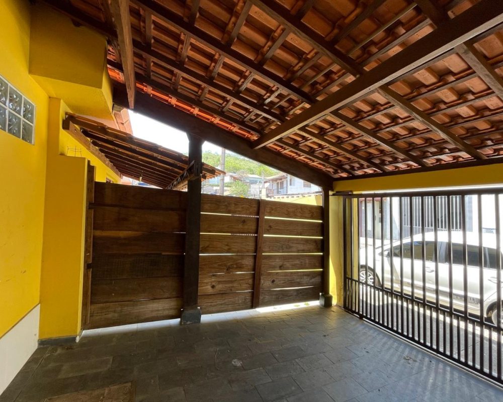 Casa no centro de Guararema (14)