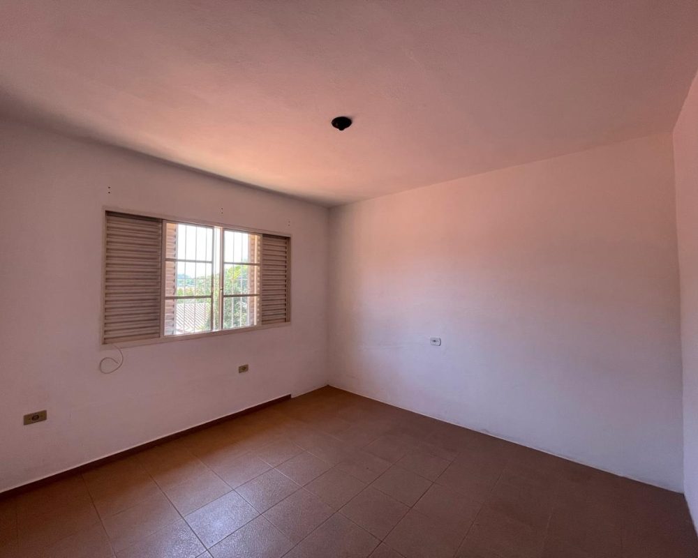 Casa no centro de Guararema (18)