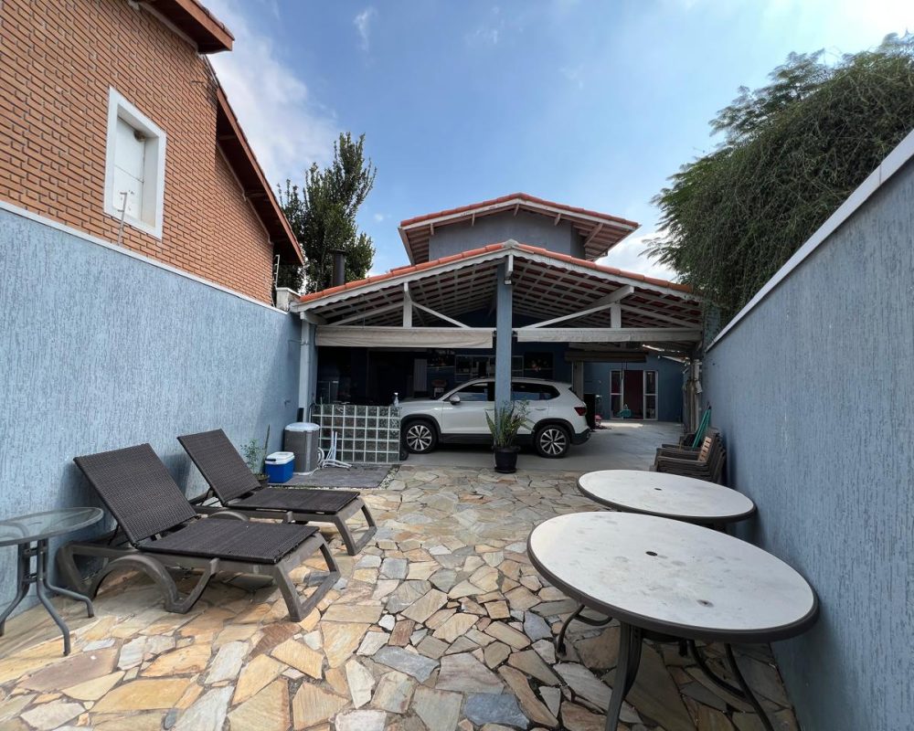 Casa_Centro_Guararema (1)