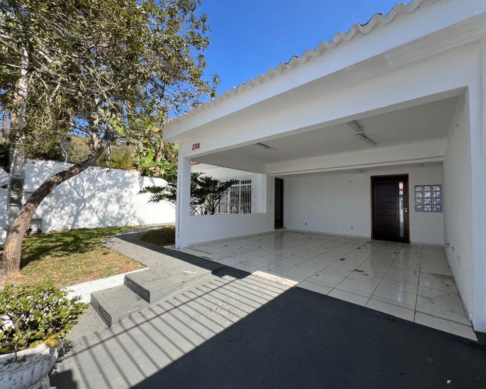 Casa_Centro_Guararema (3)