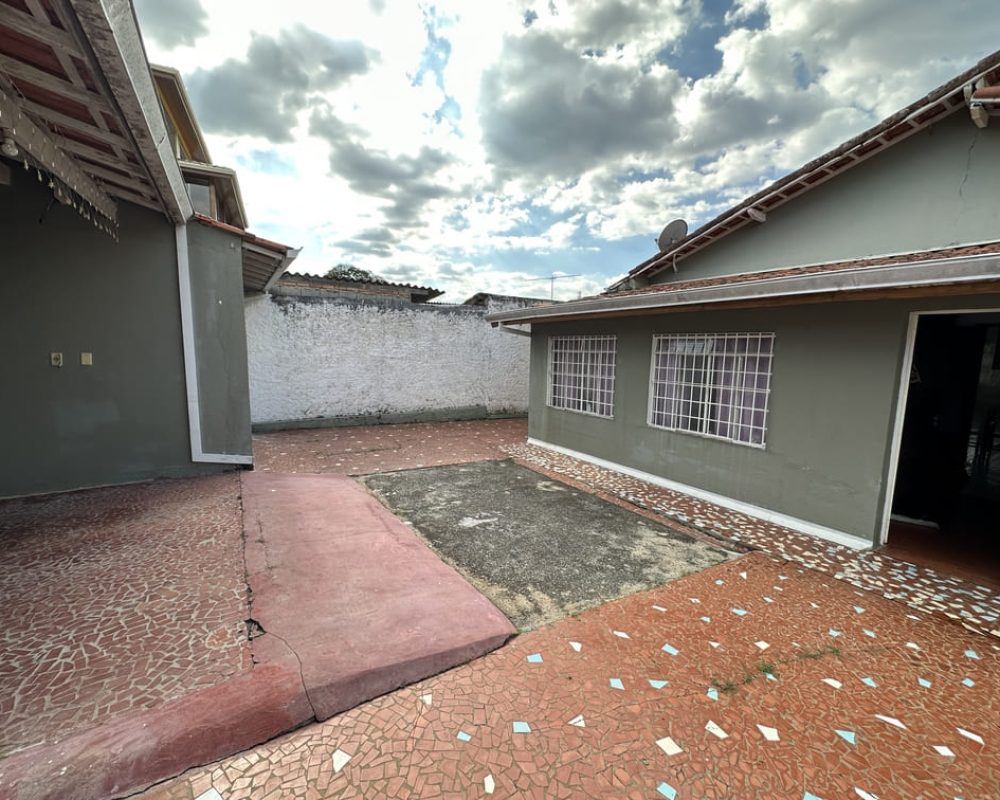Casa_no_centro_de_Guararema_11M20230523_170849740_iOS
