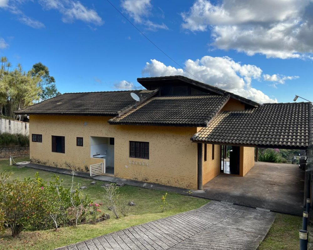 Chácara em Guararema (1)