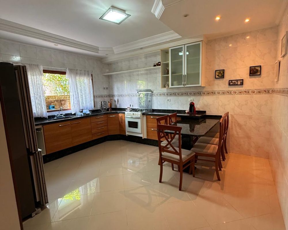 Condomínio Alpes (14)