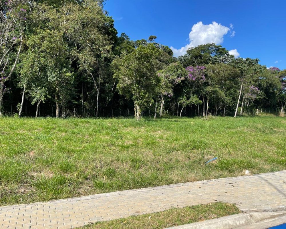 Lotes em condomínio em Guararema (2)
