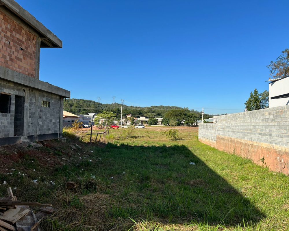 Terreno Águas do Paraíba (6)