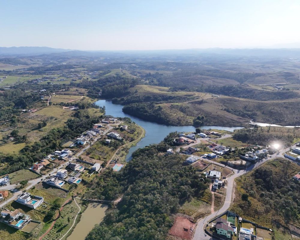 Terreno Condomínio Lago Dourado (6)