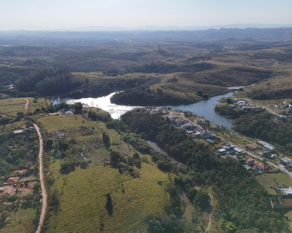 Terreno Condomínio Lago Dourado (8)