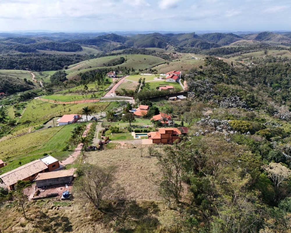 Terreno Guararema (4)