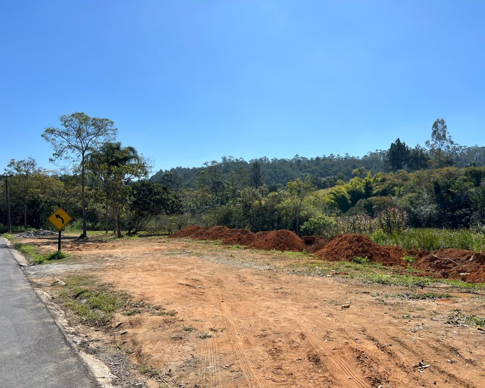 Terreno_Guararema (1)
