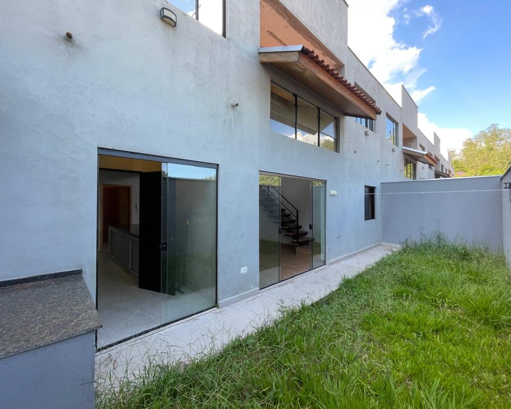 casa em condomínio guararema (3)